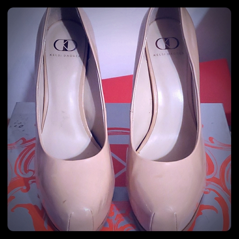 KELSI DAGGER CREAM STILLETOS
